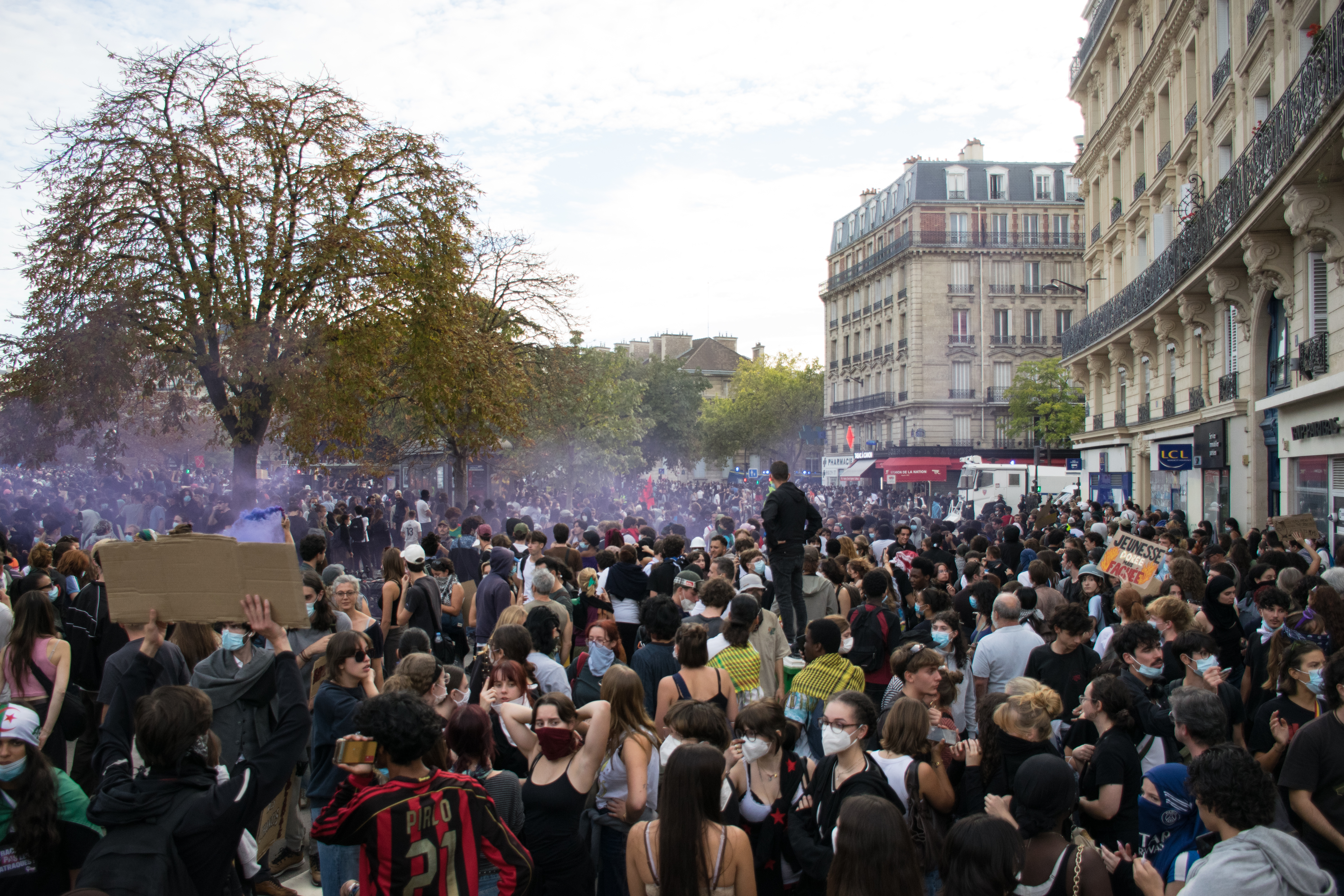 Foule de manifestants place de la Nation à Paris